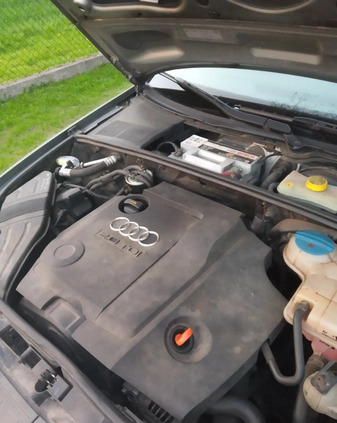 Audi A4 cena 8500 przebieg: 433700, rok produkcji 2004 z Radymno małe 211